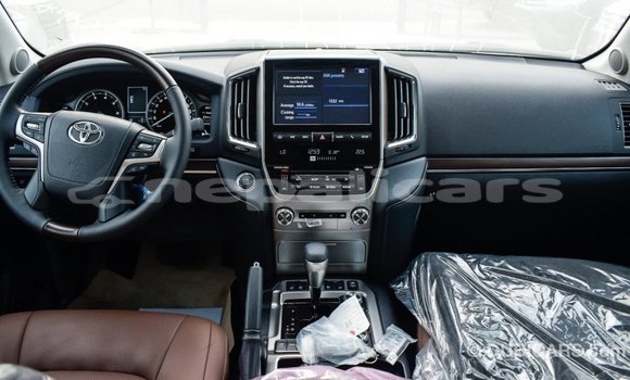 Buy Import Toyota Land Cruiser White Car in Import - Dubai in Bagmati Buy Import Toyota Land Cruiser White Car in Import - Dubai in Bagmati