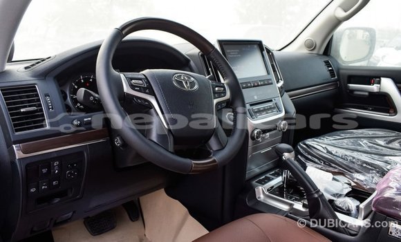 Buy Import Toyota Land Cruiser White Car in Import - Dubai in Bagmati Buy Import Toyota Land Cruiser White Car in Import - Dubai in Bagmati