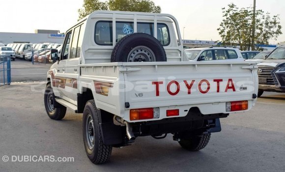 Buy Import Toyota Land Cruiser White Car in Import - Dubai in Bagmati Buy Import Toyota Land Cruiser White Car in Import - Dubai in Bagmati