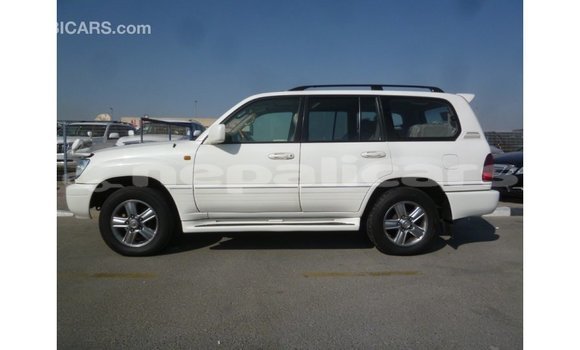Buy Import Toyota Land Cruiser White Car in Import - Dubai in Bagmati Buy Import Toyota Land Cruiser White Car in Import - Dubai in Bagmati