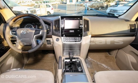 Buy Import Toyota Land Cruiser White Car in Import - Dubai in Bagmati Buy Import Toyota Land Cruiser White Car in Import - Dubai in Bagmati