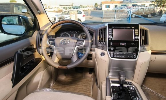 Buy Import Toyota Land Cruiser White Car in Import - Dubai in Bagmati Buy Import Toyota Land Cruiser White Car in Import - Dubai in Bagmati