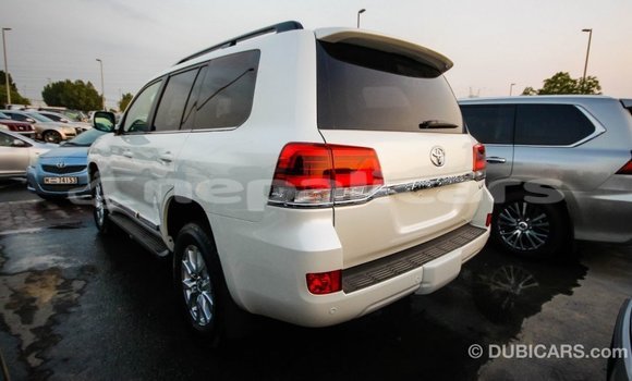 Buy Import Toyota Land Cruiser White Car in Import - Dubai in Bagmati Buy Import Toyota Land Cruiser White Car in Import - Dubai in Bagmati