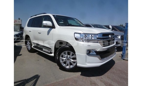 Buy Import Toyota Land Cruiser White Car in Import - Dubai in Bagmati Buy Import Toyota Land Cruiser White Car in Import - Dubai in Bagmati