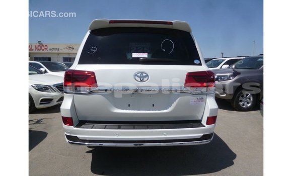 Buy Import Toyota Land Cruiser White Car in Import - Dubai in Bagmati Buy Import Toyota Land Cruiser White Car in Import - Dubai in Bagmati