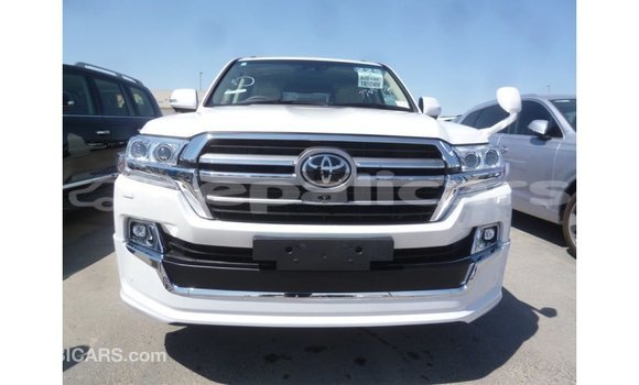 Buy Import Toyota Land Cruiser White Car in Import - Dubai in Bagmati Buy Import Toyota Land Cruiser White Car in Import - Dubai in Bagmati