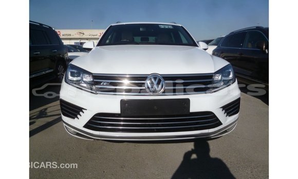 Buy Import Volkswagen Touareg White Car in Import - Dubai in Bagmati Buy Import Volkswagen Touareg White Car in Import - Dubai in Bagmati