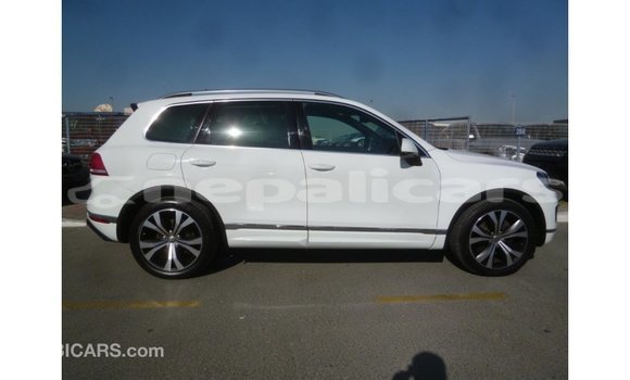 Buy Import Volkswagen Touareg White Car in Import - Dubai in Bagmati Buy Import Volkswagen Touareg White Car in Import - Dubai in Bagmati