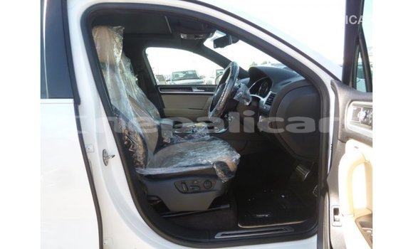 Buy Import Volkswagen Touareg White Car in Import - Dubai in Bagmati Buy Import Volkswagen Touareg White Car in Import - Dubai in Bagmati