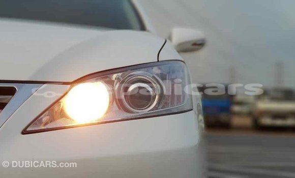Buy Import Lexus ES White Car in Import - Dubai in Bagmati Buy Import Lexus ES White Car in Import - Dubai in Bagmati