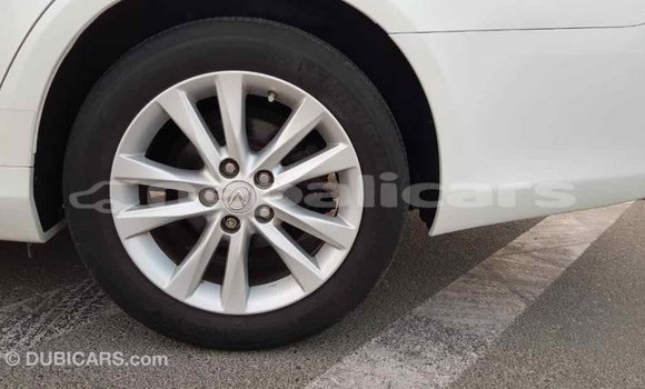 Buy Import Lexus ES White Car in Import - Dubai in Bagmati Buy Import Lexus ES White Car in Import - Dubai in Bagmati