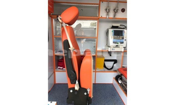 Buy Import Toyota Hiace White Car in Import - Dubai in Bagmati Buy Import Toyota Hiace White Car in Import - Dubai in Bagmati