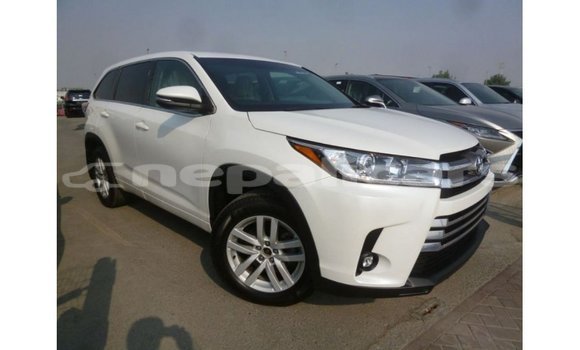 Buy Import Toyota Kluger White Car in Import - Dubai in Bagmati Buy Import Toyota Kluger White Car in Import - Dubai in Bagmati