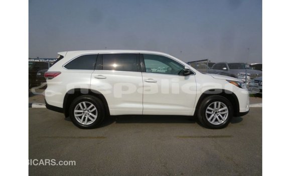 Buy Import Toyota Kluger White Car in Import - Dubai in Bagmati Buy Import Toyota Kluger White Car in Import - Dubai in Bagmati