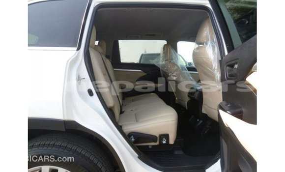 Buy Import Toyota Kluger White Car in Import - Dubai in Bagmati Buy Import Toyota Kluger White Car in Import - Dubai in Bagmati