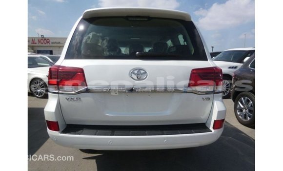 Buy Import Toyota Land Cruiser White Car in Import - Dubai in Bagmati Buy Import Toyota Land Cruiser White Car in Import - Dubai in Bagmati
