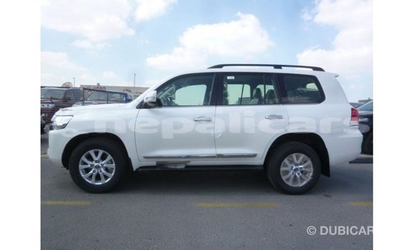 Buy Import Toyota Land Cruiser White Car in Import - Dubai in Bagmati Buy Import Toyota Land Cruiser White Car in Import - Dubai in Bagmati