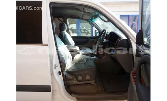 Buy Import Toyota Land Cruiser White Car in Import - Dubai in Bagmati Buy Import Toyota Land Cruiser White Car in Import - Dubai in Bagmati