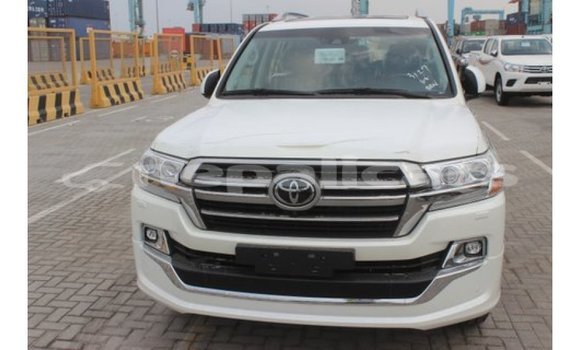 Buy Import Toyota Land Cruiser White Car in Import - Dubai in Bagmati Buy Import Toyota Land Cruiser White Car in Import - Dubai in Bagmati