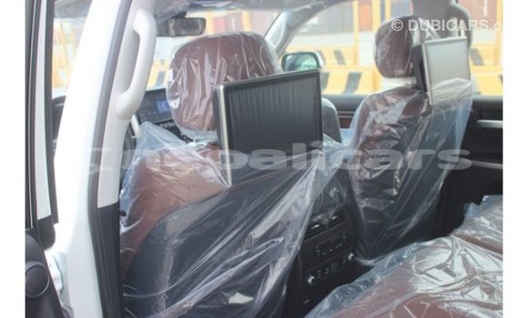 Buy Import Toyota Land Cruiser White Car in Import - Dubai in Bagmati Buy Import Toyota Land Cruiser White Car in Import - Dubai in Bagmati