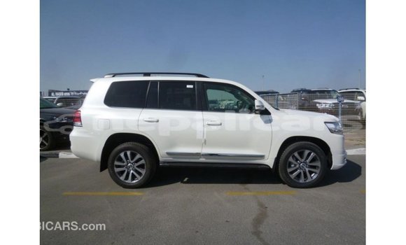Buy Import Toyota Land Cruiser White Car in Import - Dubai in Bagmati Buy Import Toyota Land Cruiser White Car in Import - Dubai in Bagmati