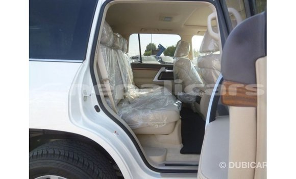 Buy Import Toyota Land Cruiser White Car in Import - Dubai in Bagmati Buy Import Toyota Land Cruiser White Car in Import - Dubai in Bagmati