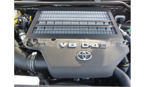 Buy Import Toyota Land Cruiser White Car in Import - Dubai in Bagmati Buy Import Toyota Land Cruiser White Car in Import - Dubai in Bagmati