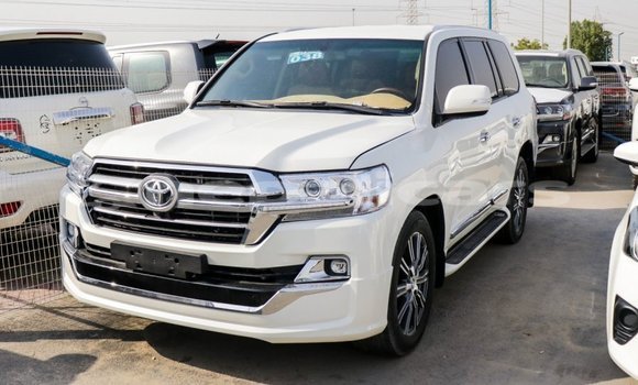 Buy Import Toyota Land Cruiser White Car in Import - Dubai in Bagmati Buy Import Toyota Land Cruiser White Car in Import - Dubai in Bagmati