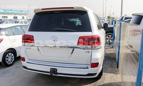 Buy Import Toyota Land Cruiser White Car in Import - Dubai in Bagmati Buy Import Toyota Land Cruiser White Car in Import - Dubai in Bagmati