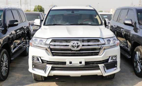 Buy Import Toyota Land Cruiser White Car in Import - Dubai in Bagmati Buy Import Toyota Land Cruiser White Car in Import - Dubai in Bagmati