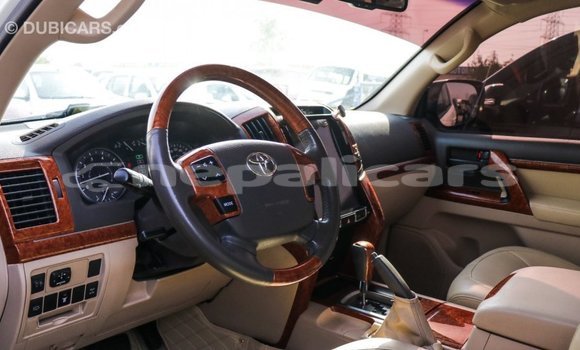 Buy Import Toyota Land Cruiser White Car in Import - Dubai in Bagmati Buy Import Toyota Land Cruiser White Car in Import - Dubai in Bagmati