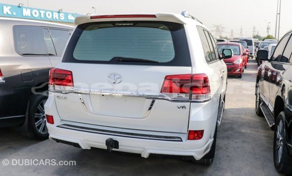 Buy Import Toyota Land Cruiser White Car in Import - Dubai in Bagmati Buy Import Toyota Land Cruiser White Car in Import - Dubai in Bagmati