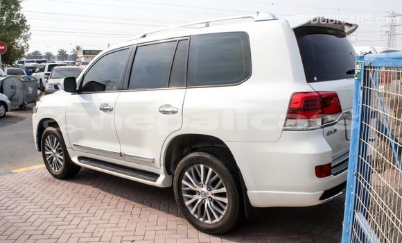 Buy Import Toyota Land Cruiser White Car in Import - Dubai in Bagmati Buy Import Toyota Land Cruiser White Car in Import - Dubai in Bagmati