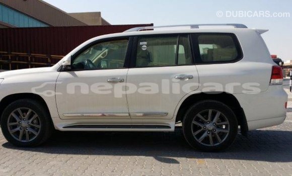 Buy Import Toyota Land Cruiser White Car in Import - Dubai in Bagmati Buy Import Toyota Land Cruiser White Car in Import - Dubai in Bagmati