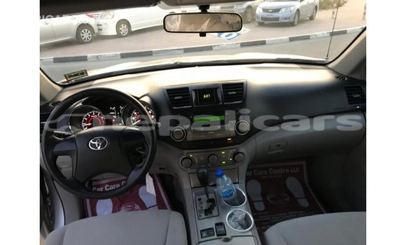 Buy Import Toyota Highlander Other Car in Import - Dubai in Bagmati Buy Import Toyota Highlander Other Car in Import - Dubai in Bagmati