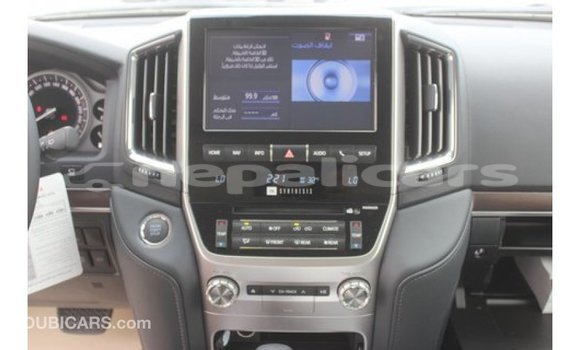 Buy Import Toyota Land Cruiser White Car in Import - Dubai in Bagmati Buy Import Toyota Land Cruiser White Car in Import - Dubai in Bagmati