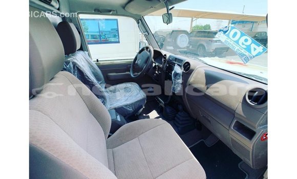 Buy Import Toyota Land Cruiser Beige Car in Import - Dubai in Bagmati Buy Import Toyota Land Cruiser Beige Car in Import - Dubai in Bagmati