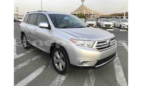 Buy Import Toyota Highlander Other Car in Import - Dubai in Bagmati Buy Import Toyota Highlander Other Car in Import - Dubai in Bagmati