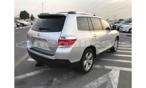 Buy Import Toyota Highlander Other Car in Import - Dubai in Bagmati Buy Import Toyota Highlander Other Car in Import - Dubai in Bagmati