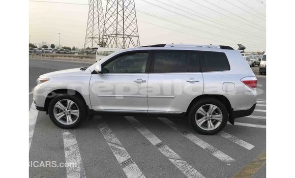 Buy Import Toyota Highlander Other Car in Import - Dubai in Bagmati Buy Import Toyota Highlander Other Car in Import - Dubai in Bagmati