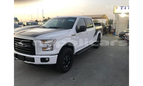 Buy Import Ford V8 White Car in Import - Dubai in Bagmati Buy Import Ford V8 White Car in Import - Dubai in Bagmati