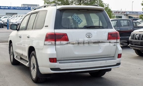Buy Import Toyota Land Cruiser White Car in Import - Dubai in Bagmati Buy Import Toyota Land Cruiser White Car in Import - Dubai in Bagmati