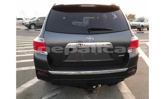 Buy Import Toyota Highlander Other Car in Import - Dubai in Bagmati Buy Import Toyota Highlander Other Car in Import - Dubai in Bagmati