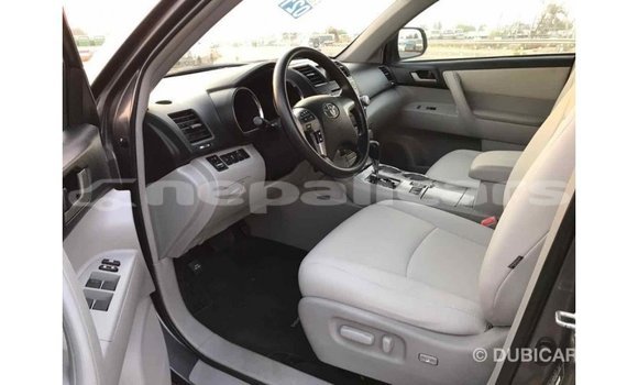 Buy Import Toyota Highlander Other Car in Import - Dubai in Bagmati Buy Import Toyota Highlander Other Car in Import - Dubai in Bagmati