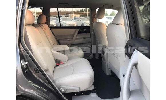 Buy Import Toyota Highlander Other Car in Import - Dubai in Bagmati Buy Import Toyota Highlander Other Car in Import - Dubai in Bagmati