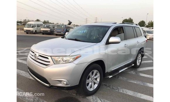 Buy Import Toyota Highlander Other Car in Import - Dubai in Bagmati Buy Import Toyota Highlander Other Car in Import - Dubai in Bagmati