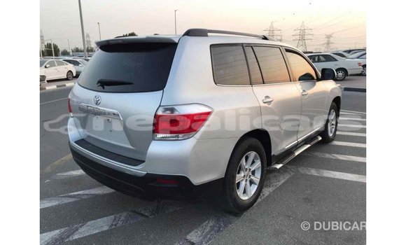 Buy Import Toyota Highlander Other Car in Import - Dubai in Bagmati Buy Import Toyota Highlander Other Car in Import - Dubai in Bagmati