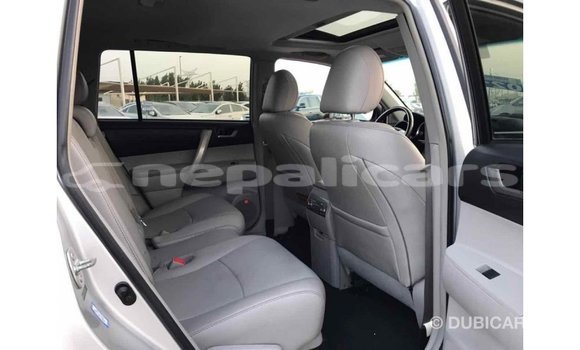 Buy Import Toyota Highlander Other Car in Import - Dubai in Bagmati Buy Import Toyota Highlander Other Car in Import - Dubai in Bagmati