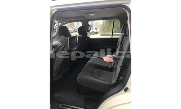 Buy Import Toyota Land Cruiser White Car in Import - Dubai in Bagmati Buy Import Toyota Land Cruiser White Car in Import - Dubai in Bagmati