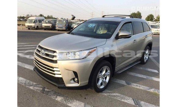 Buy Import Toyota Highlander Beige Car in Import - Dubai in Bagmati Buy Import Toyota Highlander Beige Car in Import - Dubai in Bagmati